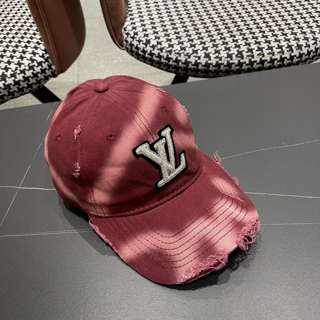  LV路易威登棒球帽  轻盈透气。完美版型，对格精准无误，原厂品质，独家实物拍摄，男女适用