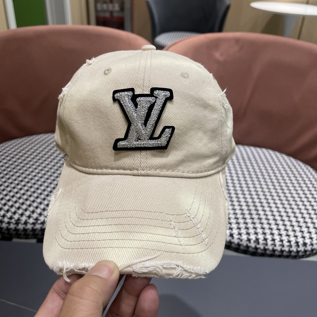  LV路易威登棒球帽  轻盈透气。完美版型，对格精准无误，原厂品质，独家实物拍摄，男女适用