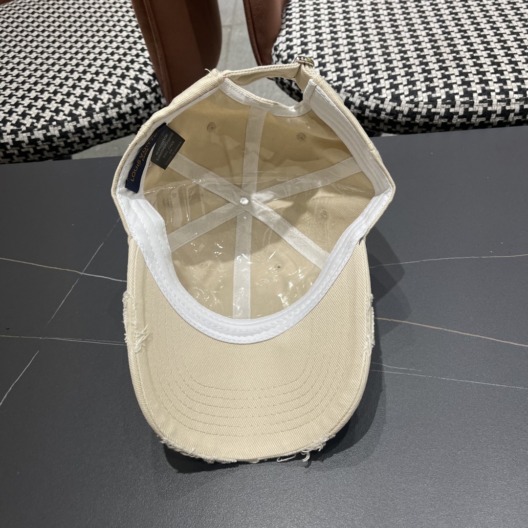  LV路易威登棒球帽  轻盈透气。完美版型，对格精准无误，原厂品质，独家实物拍摄，男女适用