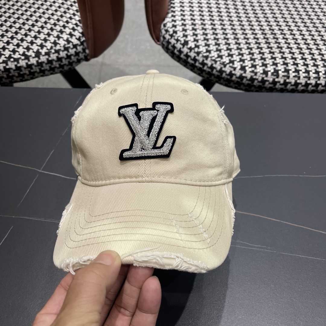  LV路易威登棒球帽  轻盈透气。完美版型，对格精准无误，原厂品质，独家实物拍摄，男女适用