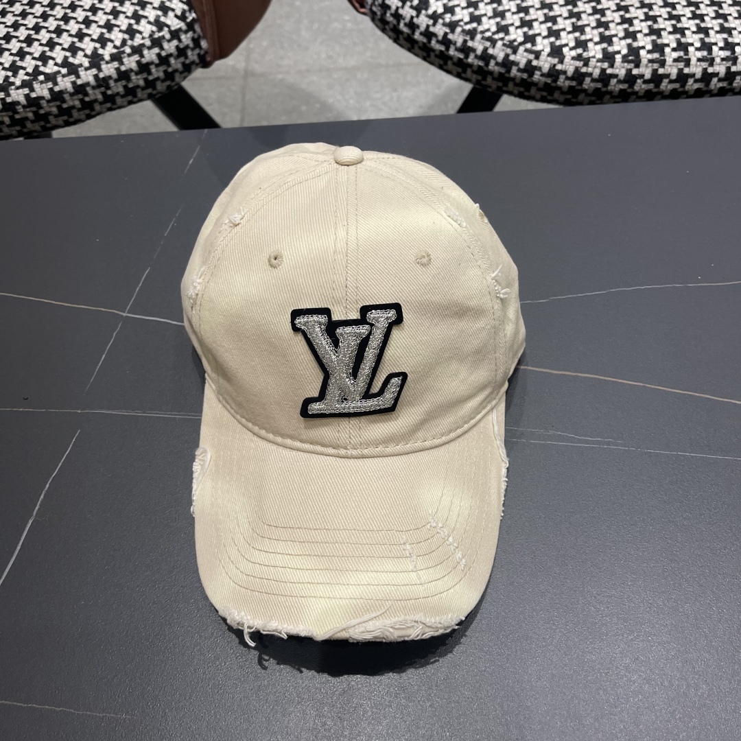  LV路易威登棒球帽  轻盈透气。完美版型，对格精准无误，原厂品质，独家实物拍摄，男女适用
