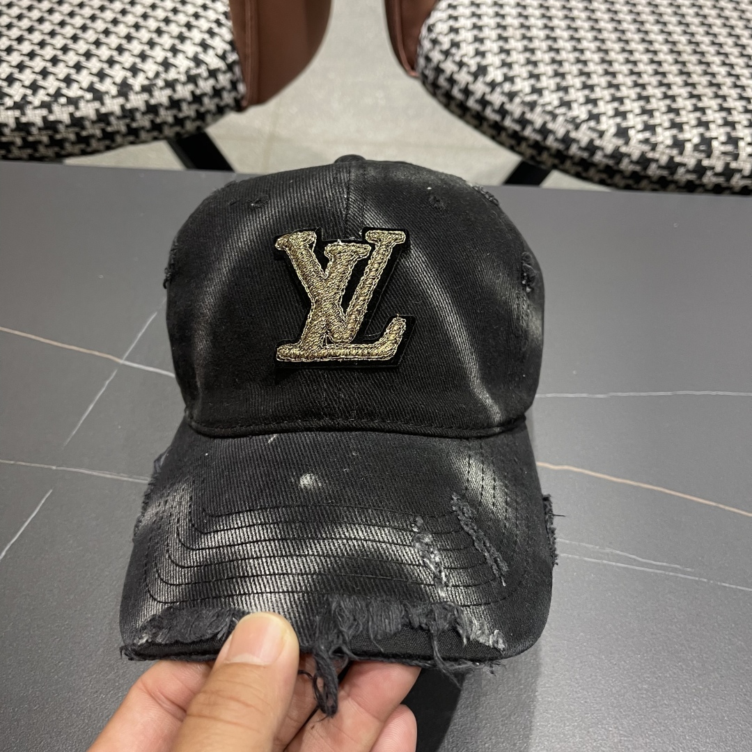  LV路易威登棒球帽  轻盈透气。完美版型，对格精准无误，原厂品质，独家实物拍摄，男女适用