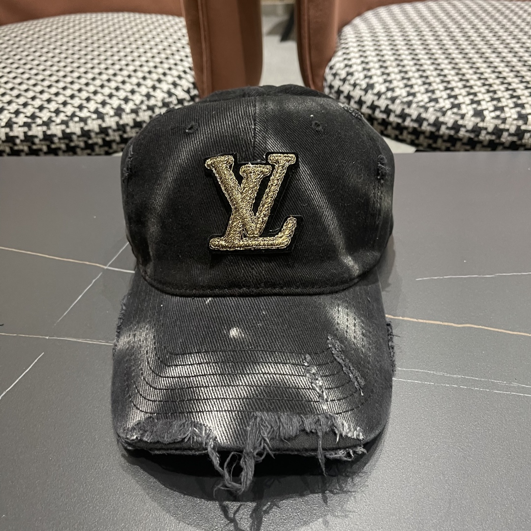  LV路易威登棒球帽  轻盈透气。完美版型，对格精准无误，原厂品质，独家实物拍摄，男女适用