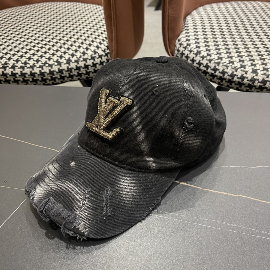  LV路易威登棒球帽  轻盈透气。完美版型，对格精准无误，原厂品质，独家实物拍摄，男女适用