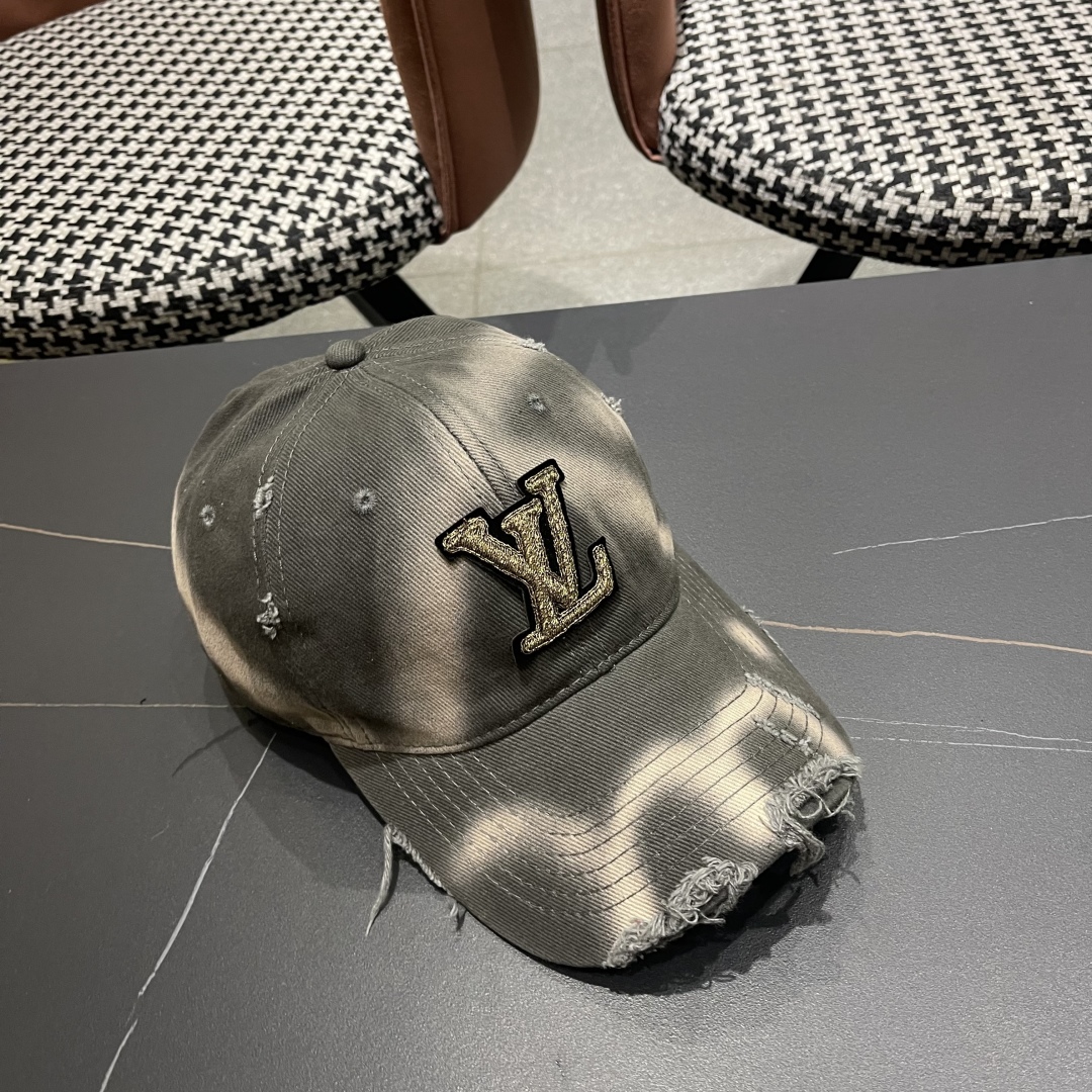  LV路易威登棒球帽  轻盈透气。完美版型，对格精准无误，原厂品质，独家实物拍摄，男女适用