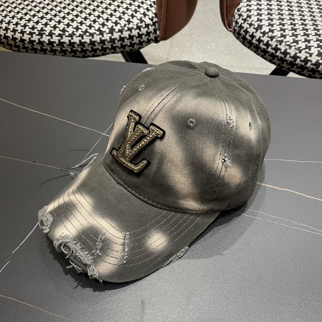  LV路易威登棒球帽  轻盈透气。完美版型，对格精准无误，原厂品质，独家实物拍摄，男女适用