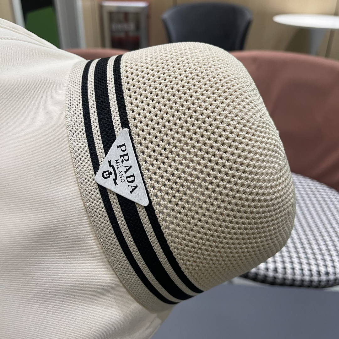  Prada普拉达宽檐鸭舌帽子女夏季大帽檐编织韩版渔夫帽百
搭款透气网眼防晒帽子