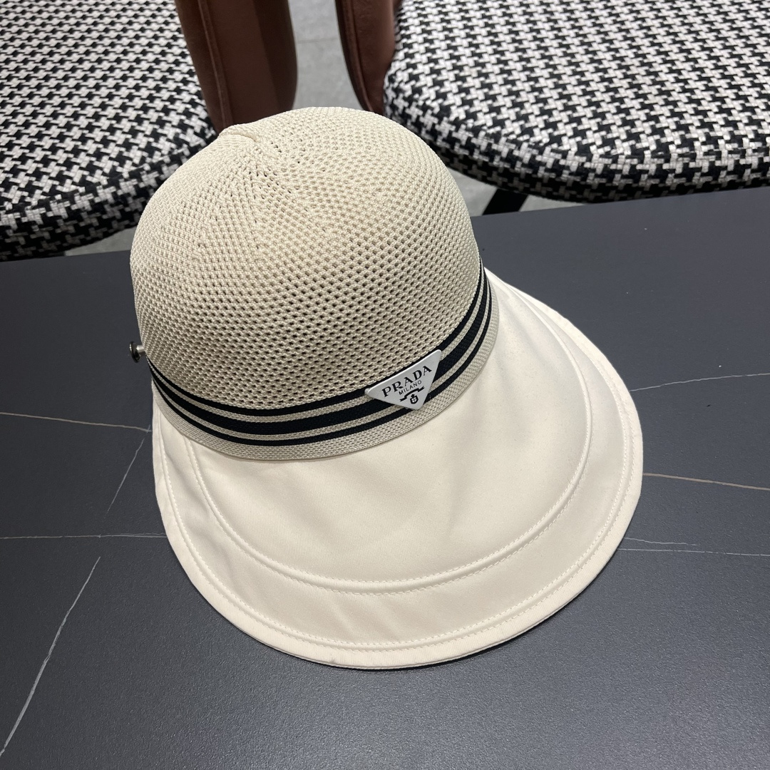  Prada普拉达宽檐鸭舌帽子女夏季大帽檐编织韩版渔夫帽百
搭款透气网眼防晒帽子