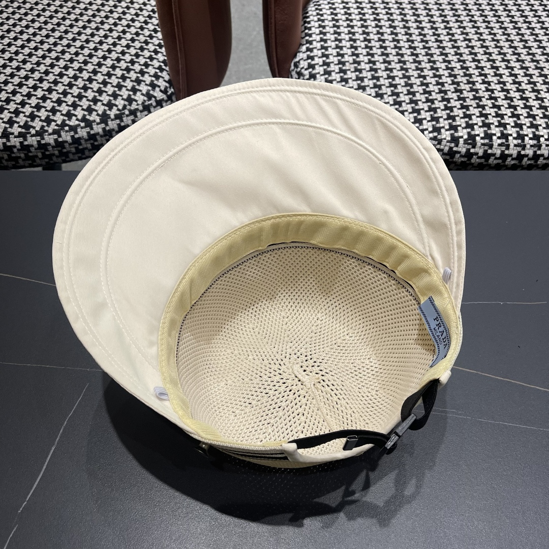  Prada普拉达宽檐鸭舌帽子女夏季大帽檐编织韩版渔夫帽百
搭款透气网眼防晒帽子