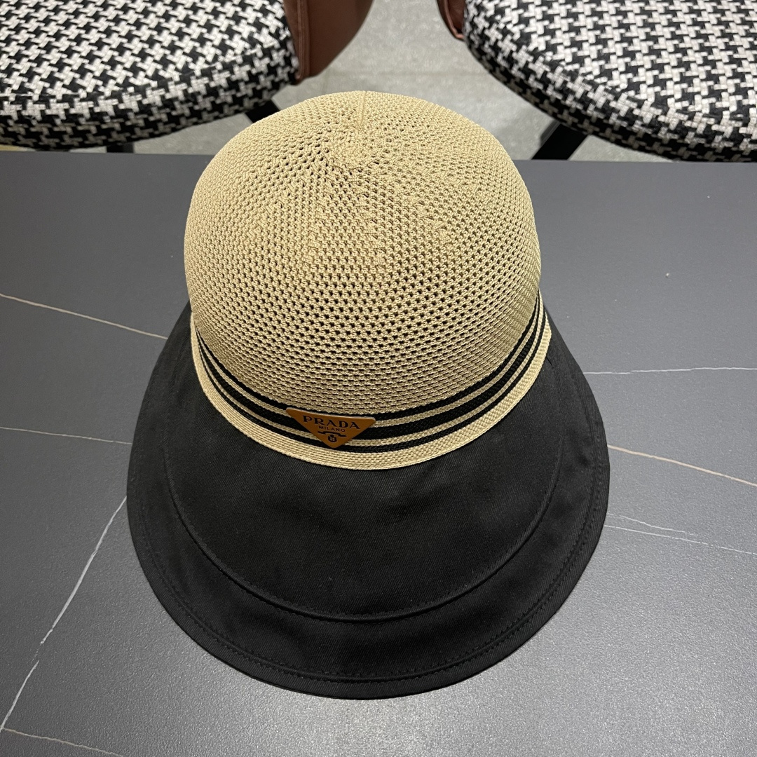 Prada普拉达宽檐鸭舌帽子女夏季大帽檐编织韩版渔夫帽百
搭款透气网眼防晒帽子