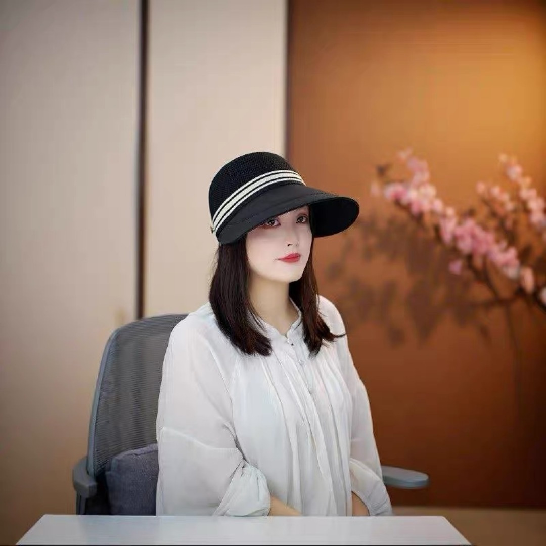  Prada普拉达宽檐鸭舌帽子女夏季大帽檐编织韩版渔夫帽百
搭款透气网眼防晒帽子