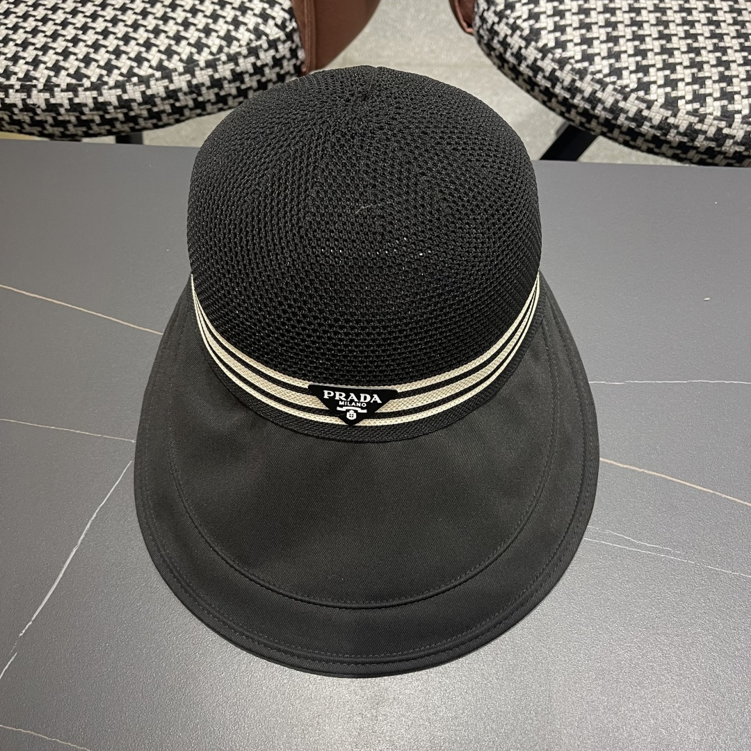  Prada普拉达宽檐鸭舌帽子女夏季大帽檐编织韩版渔夫帽百
搭款透气网眼防晒帽子