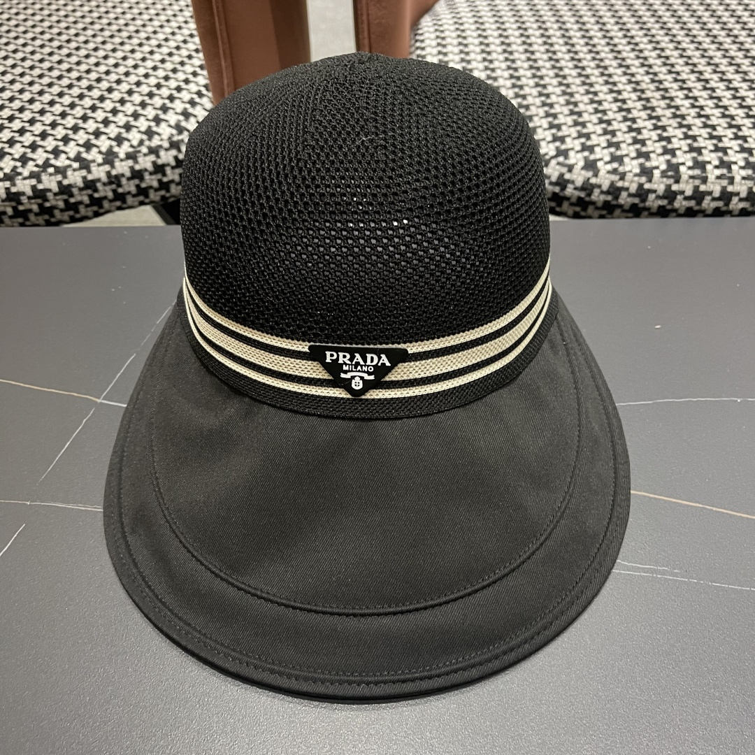  Prada普拉达宽檐鸭舌帽子女夏季大帽檐编织韩版渔夫帽百
搭款透气网眼防晒帽子