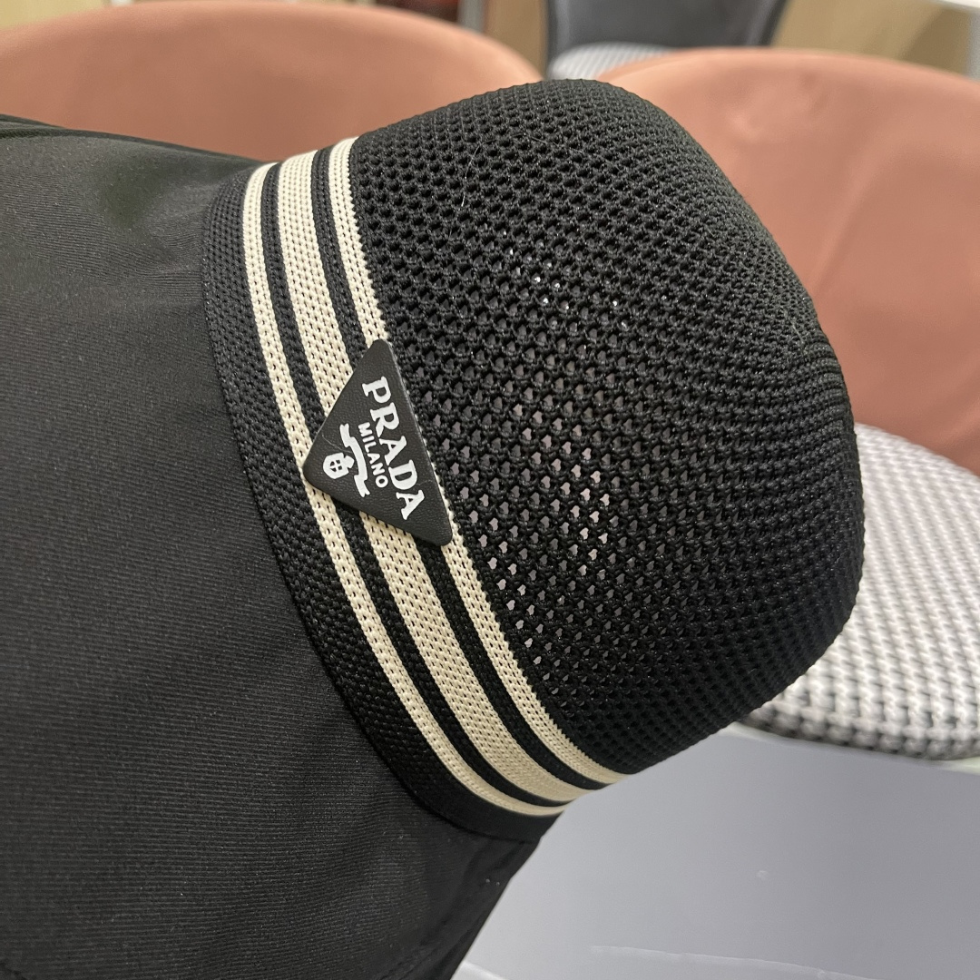  Prada普拉达宽檐鸭舌帽子女夏季大帽檐编织韩版渔夫帽百
搭款透气网眼防晒帽子