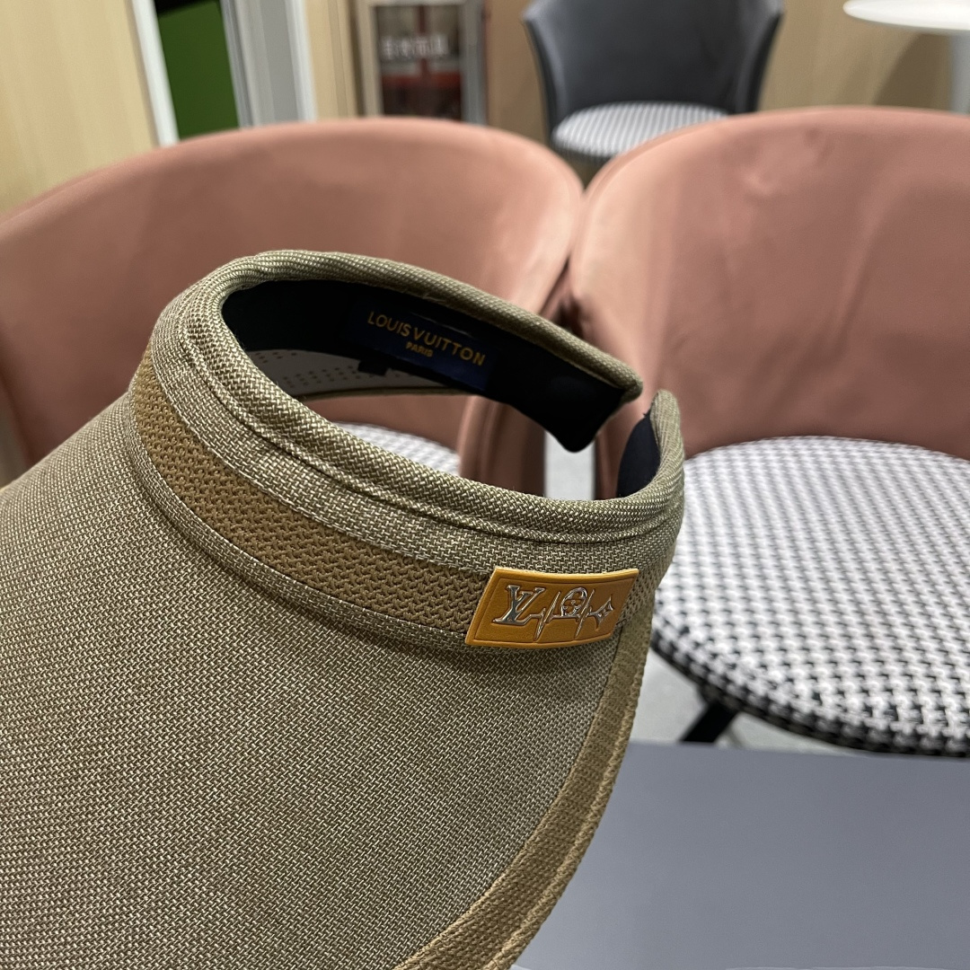  Lv 路易威登2025新款仿麻发箍式遮阳空顶帽春夏季户外防晒帽防紫外线
韩版大帽檐显脸小