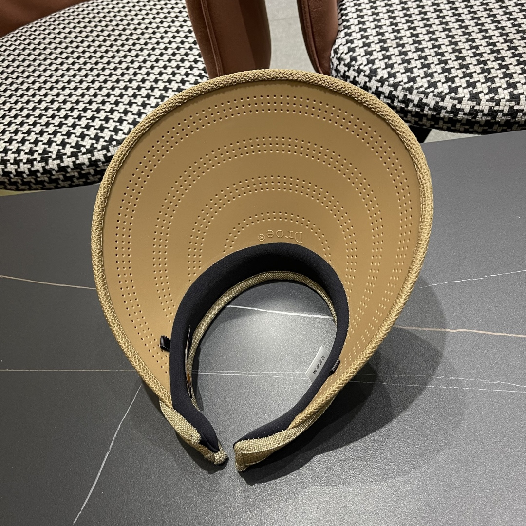  Lv 路易威登2025新款仿麻发箍式遮阳空顶帽春夏季户外防晒帽防紫外线
韩版大帽檐显脸小