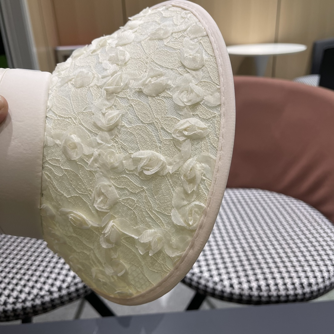  蒙口MONCLER2025新款花朵空顶帽女春夏出游遮阳防晒帽显脸小