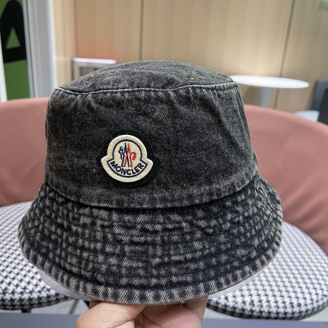  Moncler蒙口2025新款牛仔渔夫帽，经典流行款，质量超赞，