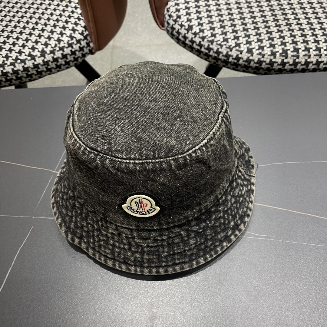  Moncler蒙口2025新款牛仔渔夫帽，经典流行款，质量超赞，