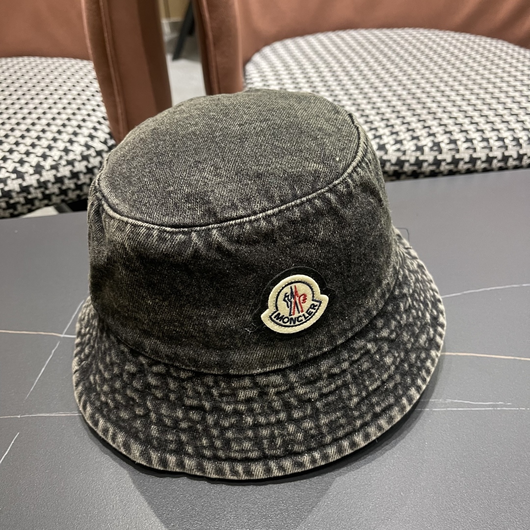  Moncler蒙口2025新款牛仔渔夫帽，经典流行款，质量超赞，