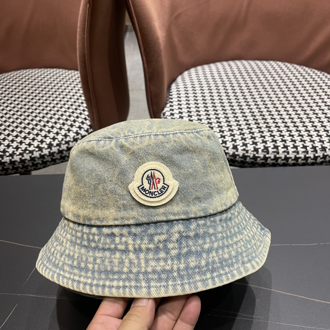  Moncler蒙口2025新款牛仔渔夫帽，经典流行款，质量超赞，
