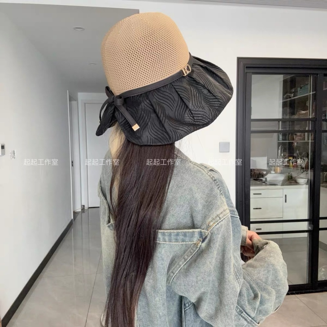 香奈儿Chanel新款夏季女防紫外线渔夫帽户外遮脸太阳帽字母镂空帽出游沙滩防晒