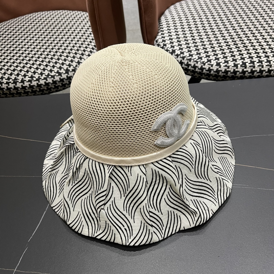 香奈儿Chanel新款夏季女防紫外线渔夫帽户外遮脸太阳帽字母镂空帽出游沙滩防晒