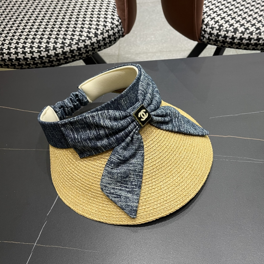  香奈儿CHANEL 2025新款蝴蝶结草编空顶帽女夏出游大
檐防紫外线遮阳太阳帽显脸小