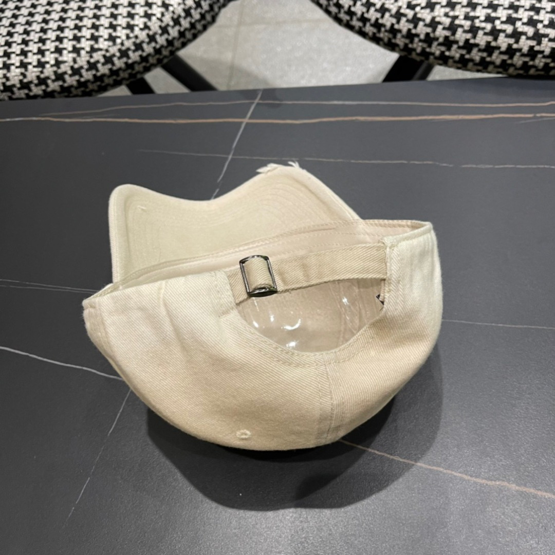 【蒙囗MONCLER】2025时尚网络爆款牛仔棒球帽！男女同款送人送礼最佳名品，赶紧订购哦，跑量款