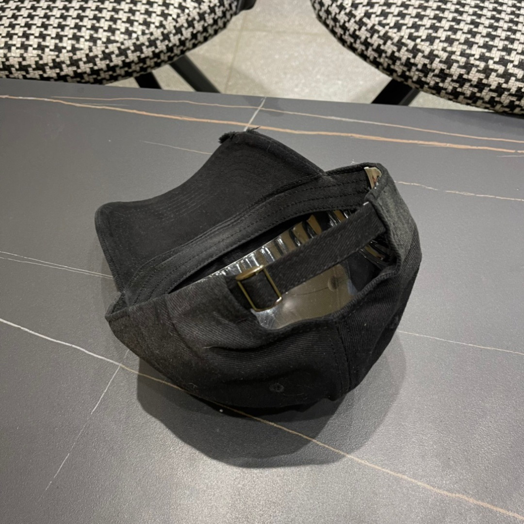 【蒙囗MONCLER】2025时尚网络爆款牛仔棒球帽！男女同款送人送礼最佳名品，赶紧订购哦，跑量款