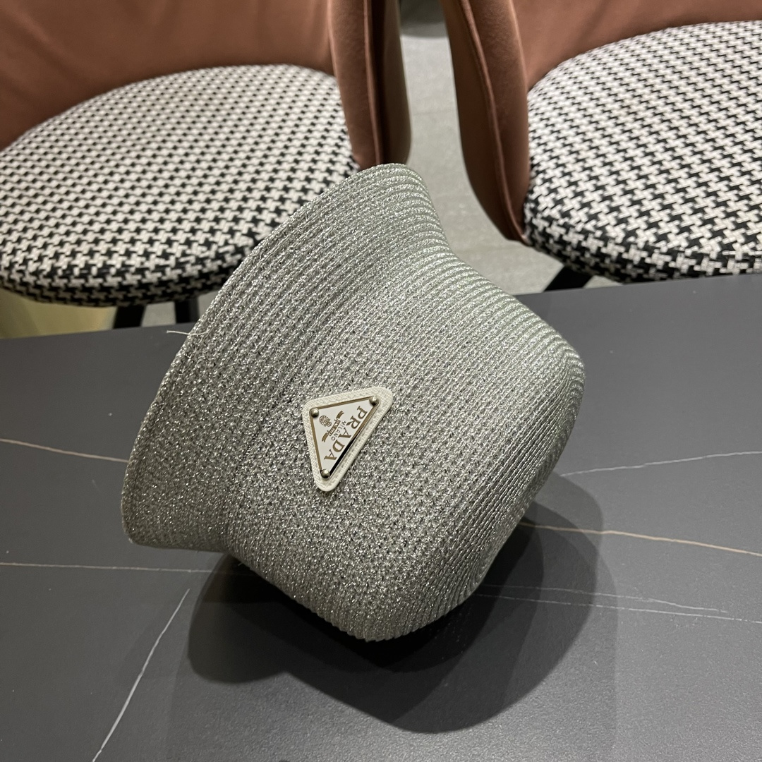  PRADA普拉达2025春夏新款遮阳草帽防嗮遮阳帽，