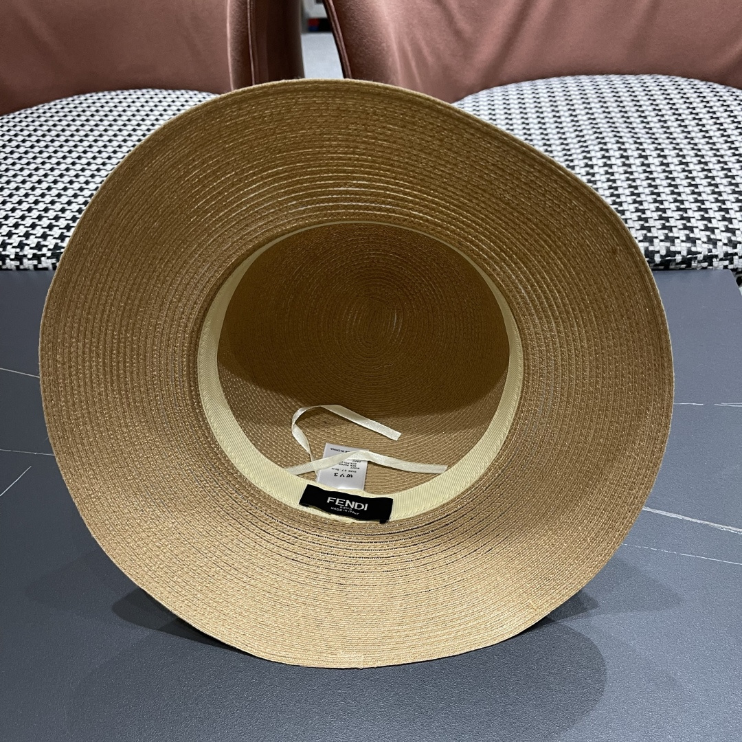  芬迪Fendi 大檐软草编帽子女夏季，品脸小防紫外线遮阳帽，可以折叠放包包