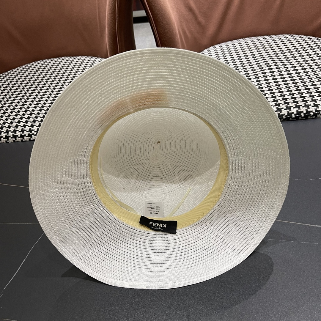  芬迪Fendi 大檐软草编帽子女夏季，品脸小防紫外线遮阳帽，可以折叠放包包