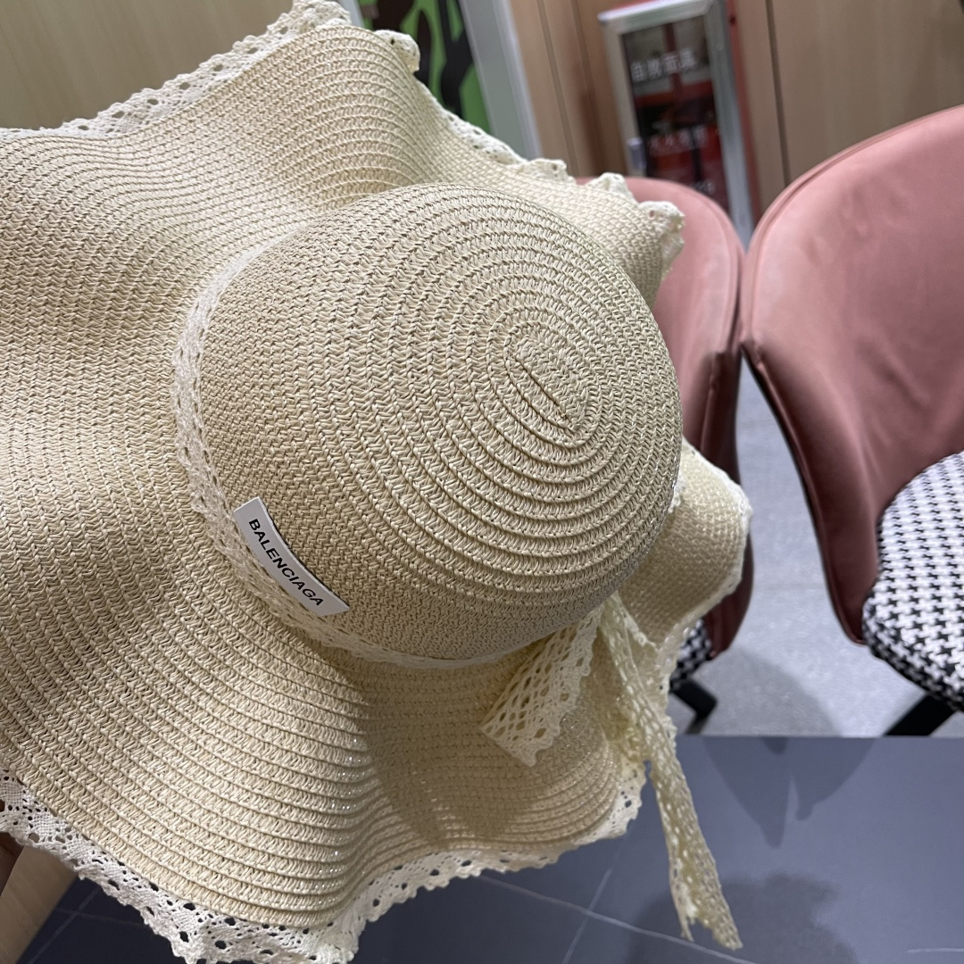  巴黎世家 BALENClAGA法式花边蕾丝草帽女夏凉帽防晒海边沙滩遮阳
帽大帽草编渔夫太阳帽