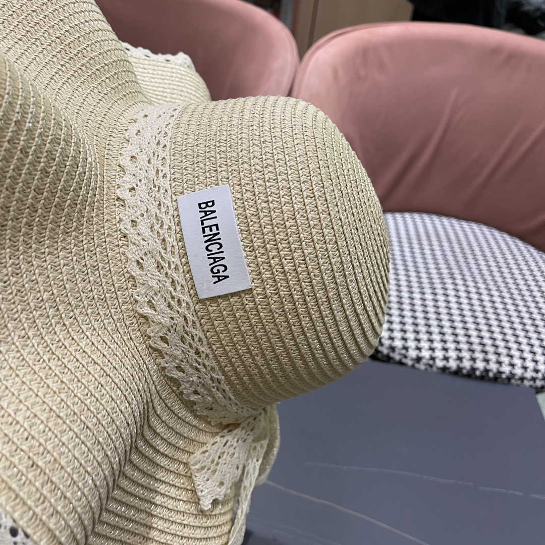  巴黎世家 BALENClAGA法式花边蕾丝草帽女夏凉帽防晒海边沙滩遮阳
帽大帽草编渔夫太阳帽