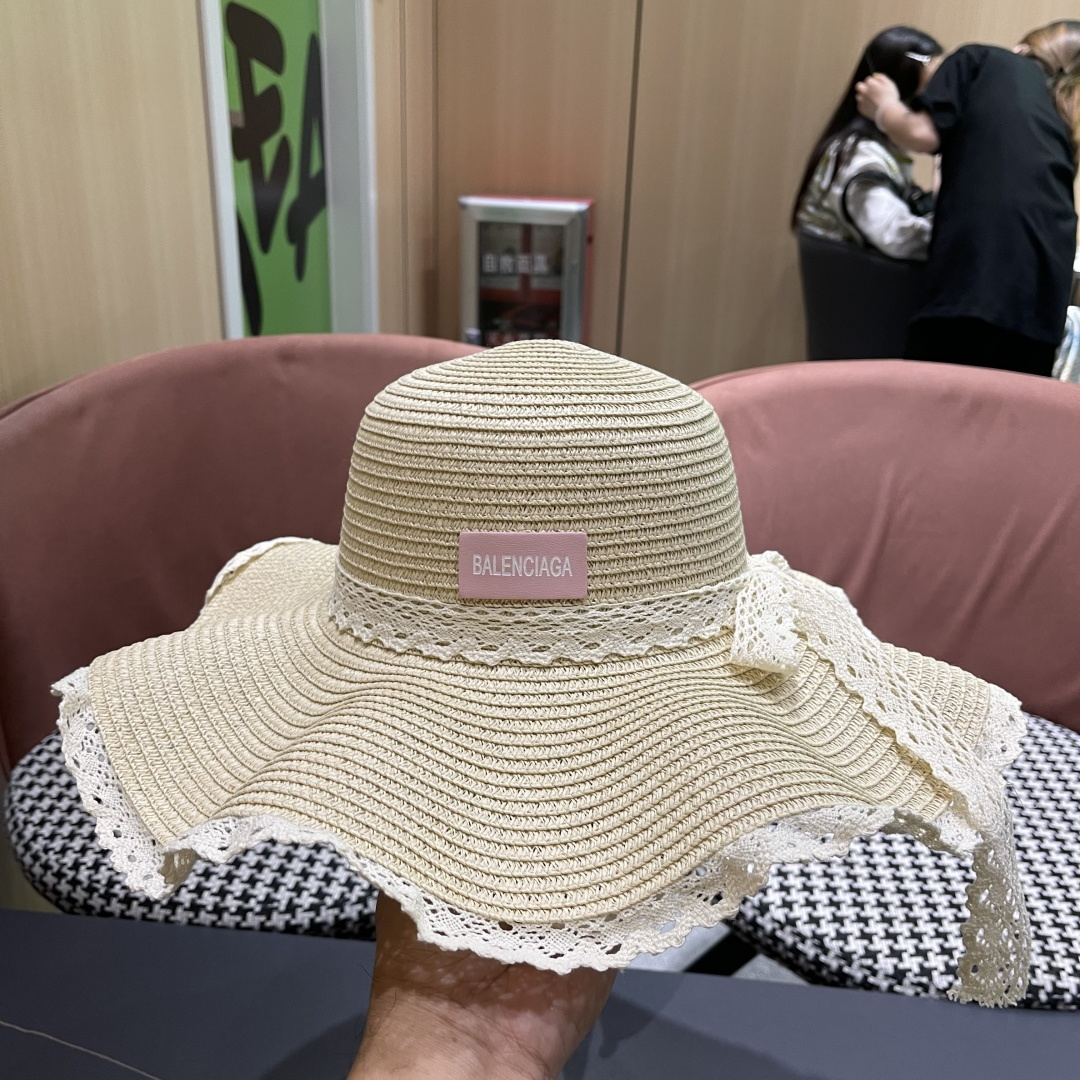  巴黎世家 BALENClAGA法式花边蕾丝草帽女夏凉帽防晒海边沙滩遮阳
帽大帽草编渔夫太阳帽
