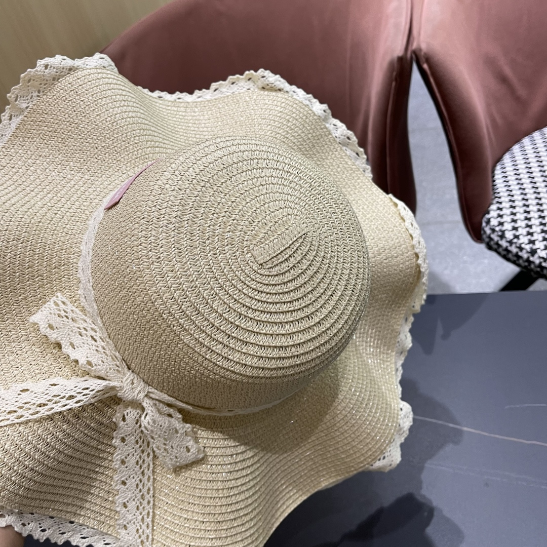  巴黎世家 BALENClAGA法式花边蕾丝草帽女夏凉帽防晒海边沙滩遮阳
帽大帽草编渔夫太阳帽