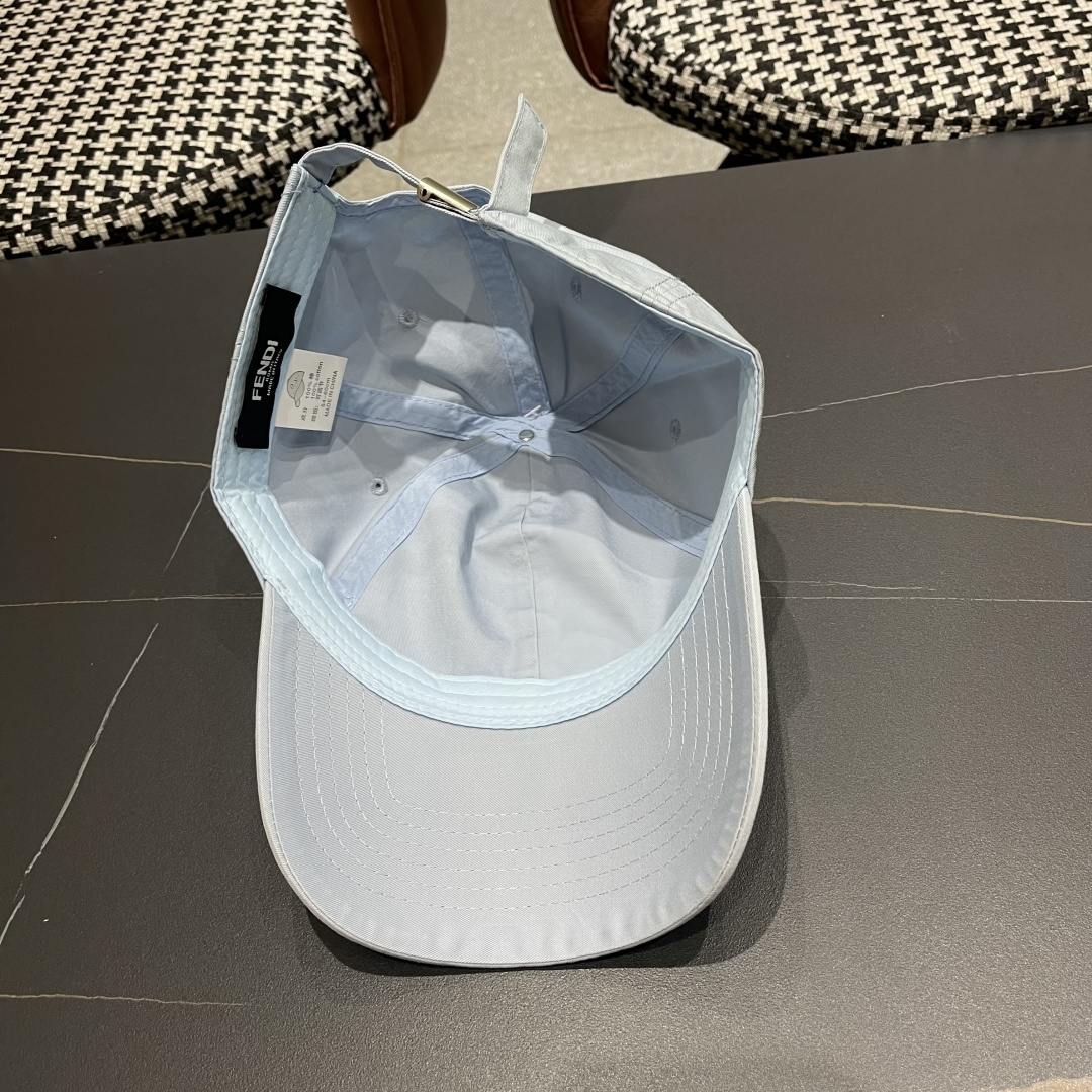  FENDI芬迪 2025新款棒球帽🧢 气质穿搭单品，质量杠杠强
