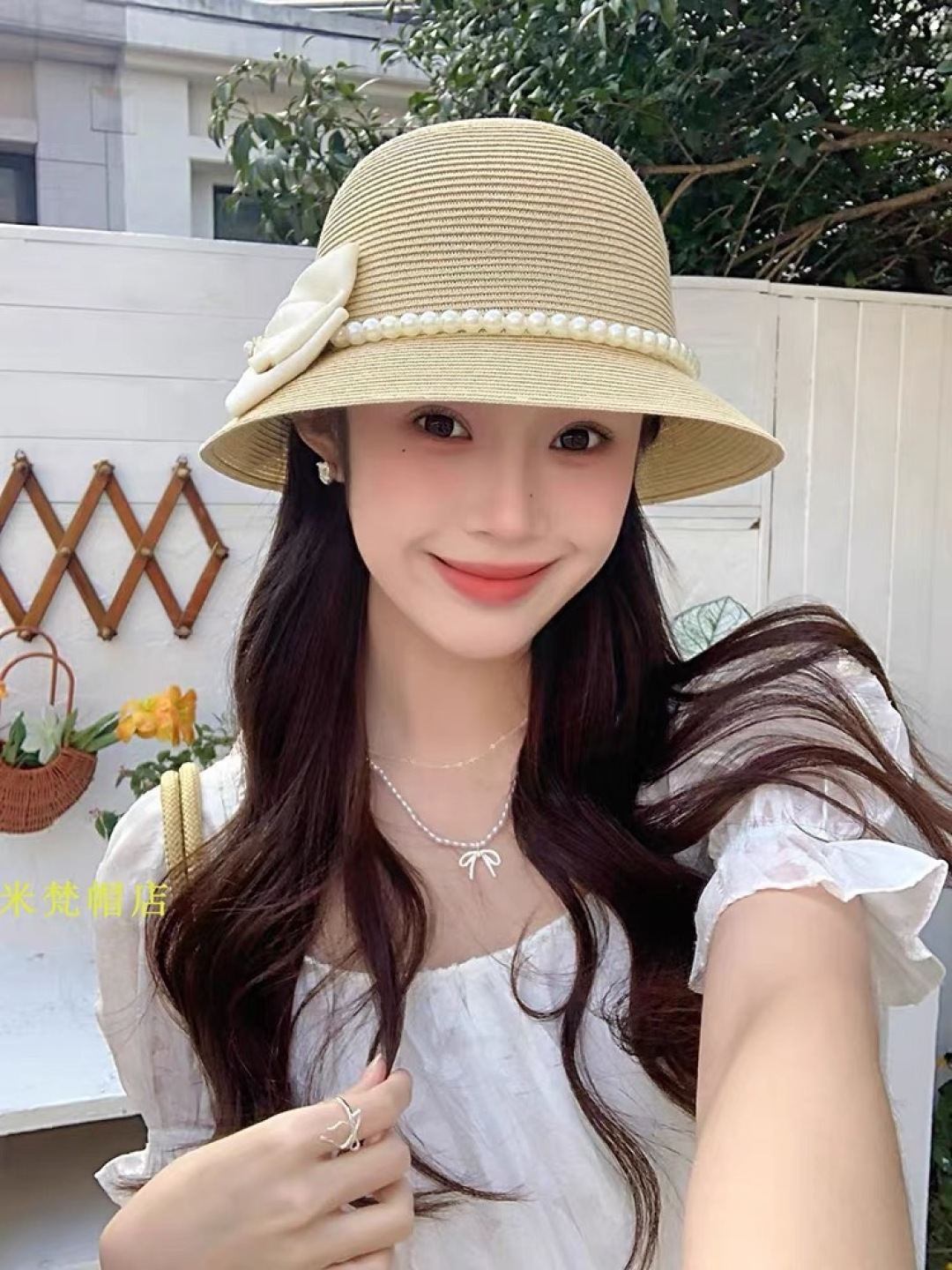  迪奥Dior草帽法式复古大珍珠蝴蝶结防晒草帽女
夏季遮阳盆帽渔夫帽可折叠