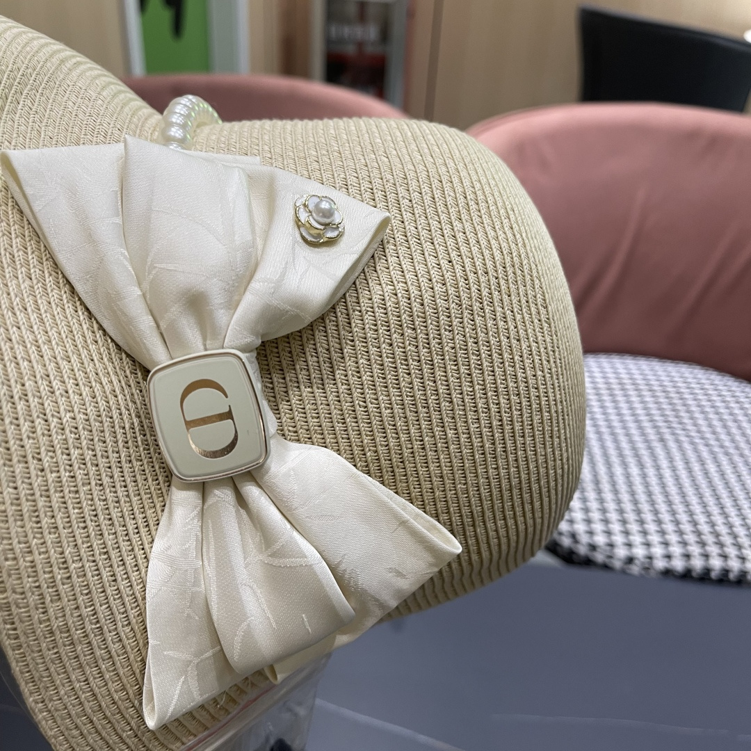  迪奥Dior草帽法式复古大珍珠蝴蝶结防晒草帽女
夏季遮阳盆帽渔夫帽可折叠