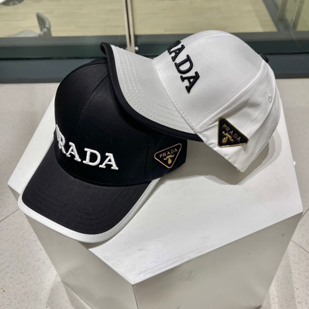  【普拉达】2023新款简约三角标棒球帽，不专柜同步出货，大牌款超好搭配，赶紧入手！