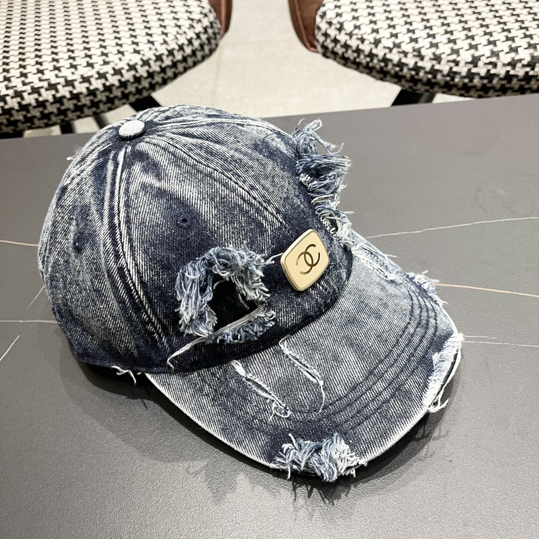  香奈儿CHANEL 新品牛仔破洞棒球帽，小香经典简约，时尚休闲设计 跑量新品