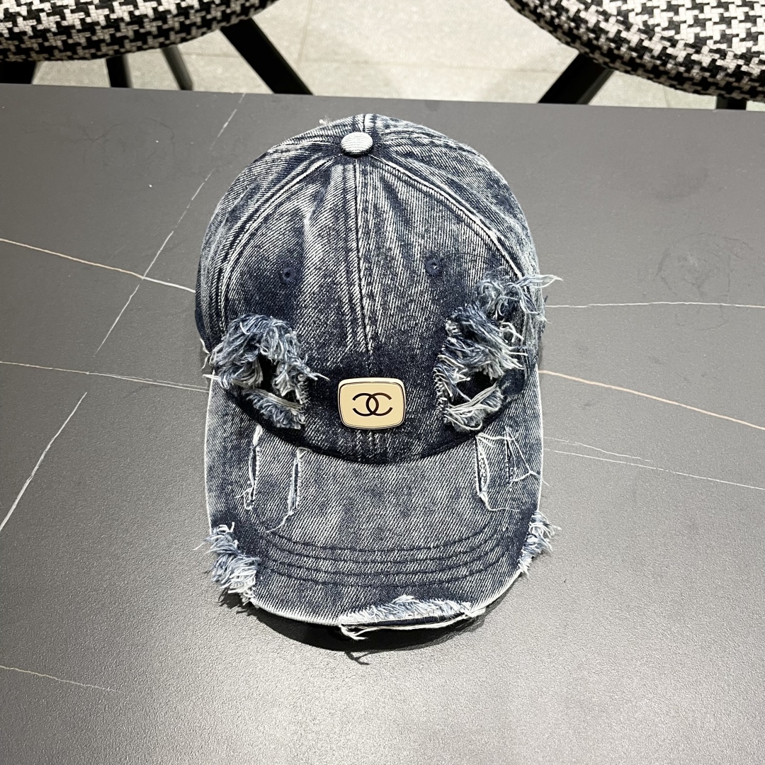  香奈儿CHANEL 新品牛仔破洞棒球帽，小香经典简约，时尚休闲设计 跑量新品
