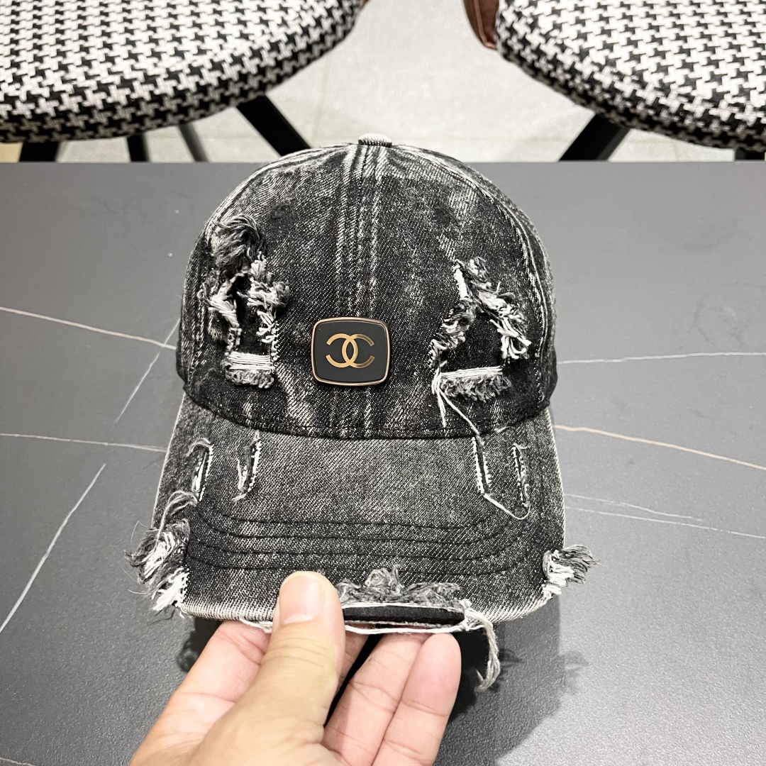  香奈儿CHANEL 新品牛仔破洞棒球帽，小香经典简约，时尚休闲设计 跑量新品