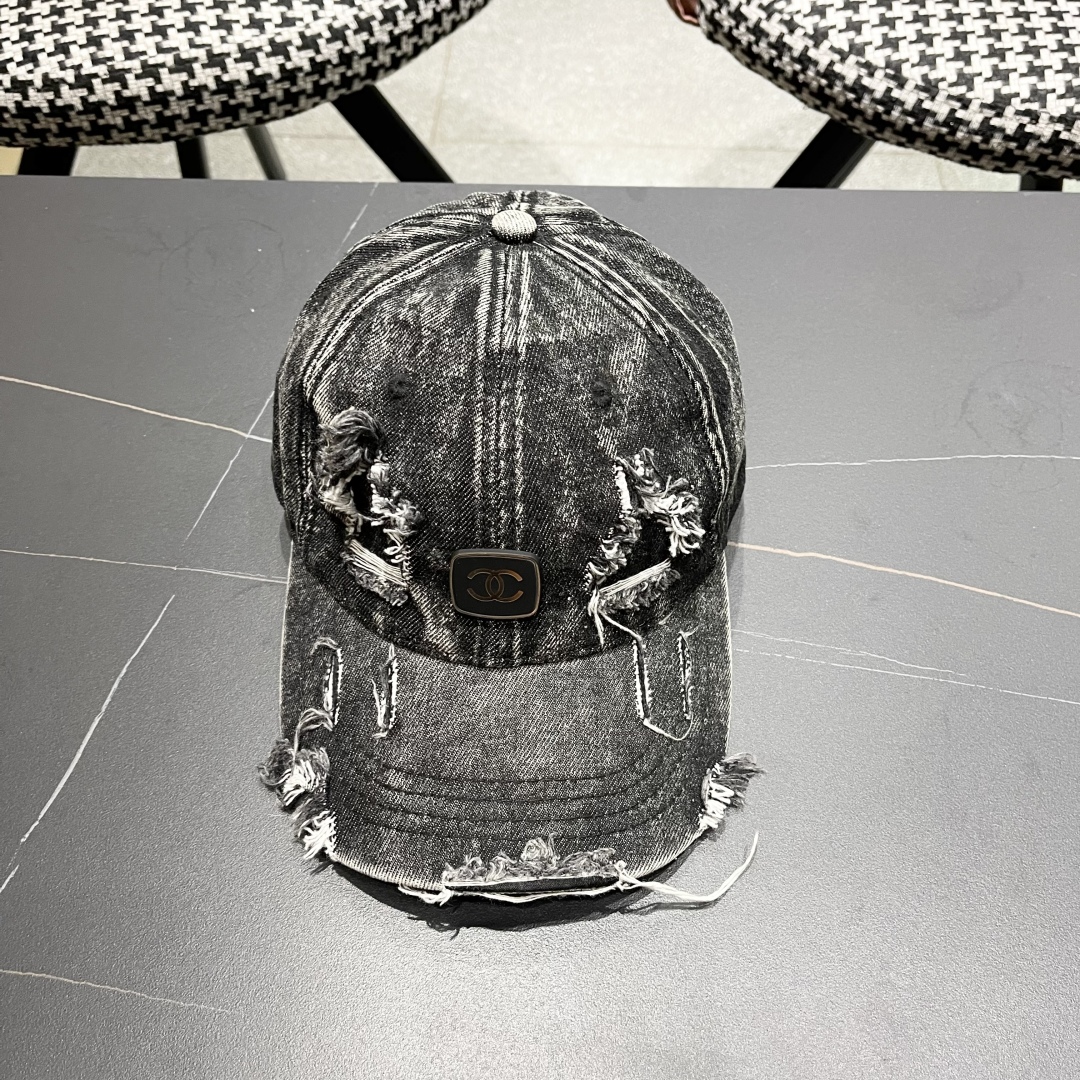  香奈儿CHANEL 新品牛仔破洞棒球帽，小香经典简约，时尚休闲设计 跑量新品