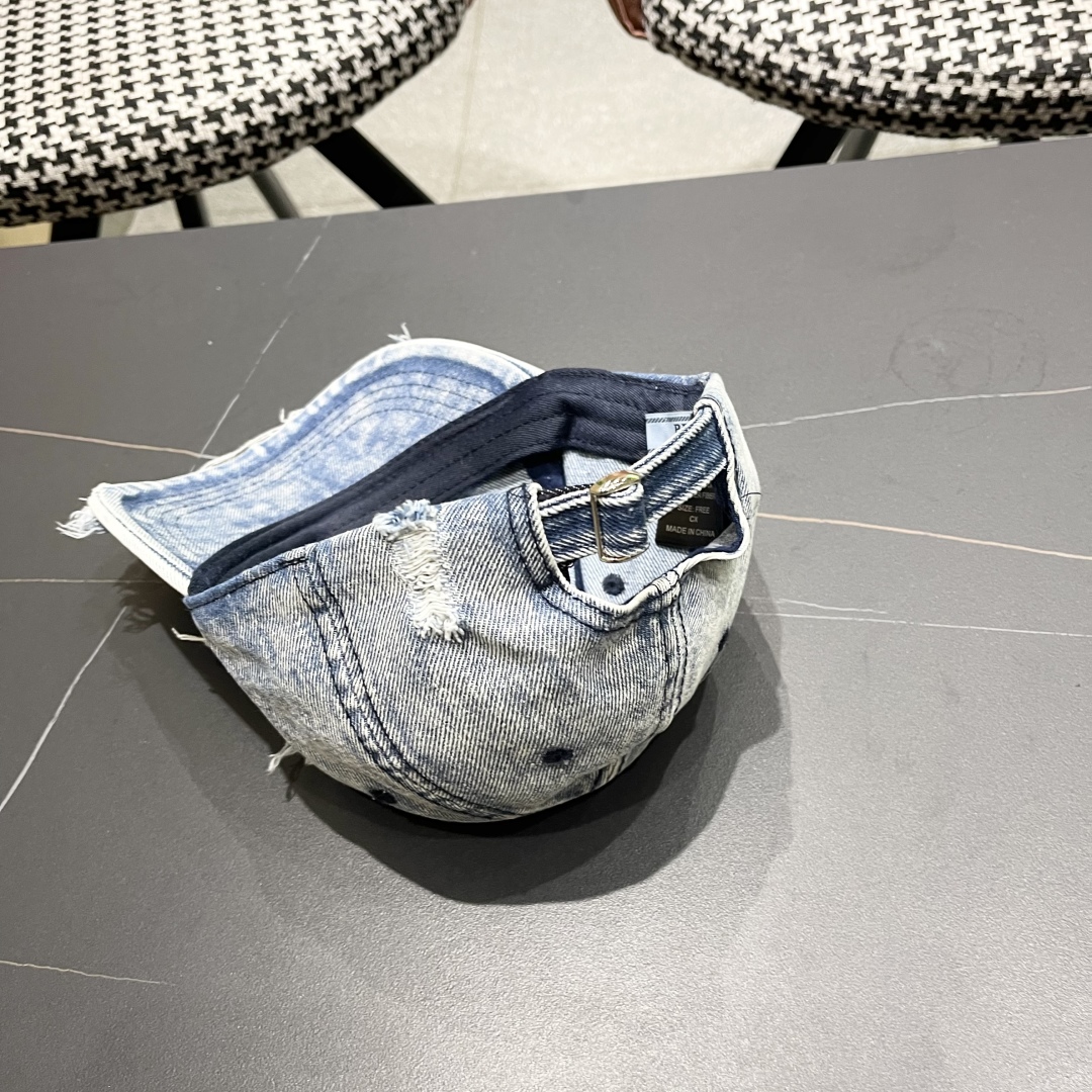  香奈儿CHANEL 新品牛仔破洞棒球帽，小香经典简约，时尚休闲设计 跑量新品