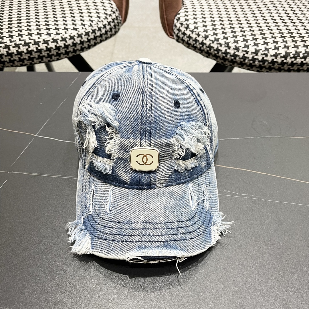  香奈儿CHANEL 新品牛仔破洞棒球帽，小香经典简约，时尚休闲设计 跑量新品