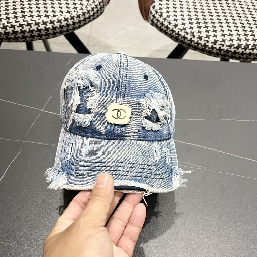  香奈儿CHANEL 新品牛仔破洞棒球帽，小香经典简约，时尚休闲设计 跑量新品