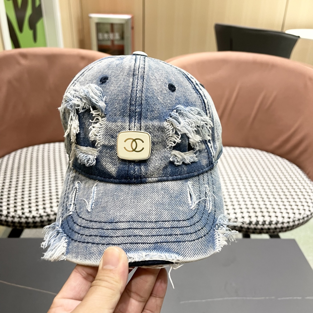  香奈儿CHANEL 新品牛仔破洞棒球帽，小香经典简约，时尚休闲设计 跑量新品
