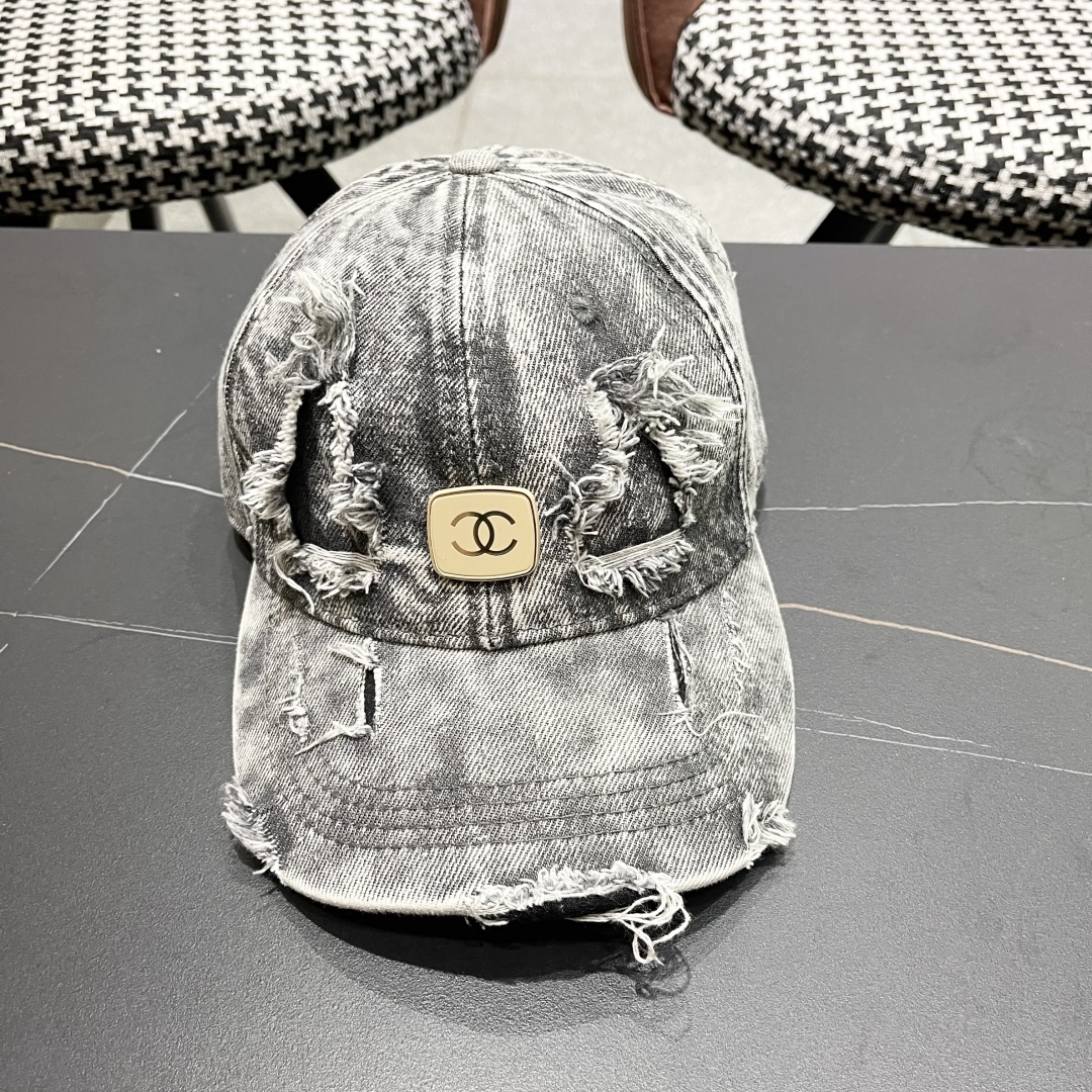 香奈儿CHANEL 新品牛仔破洞棒球帽，小香经典简约，时尚休闲设计 跑量新品
